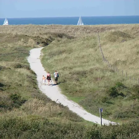 Bungalow, In A With Swimming Pool And Near The North Sea Feriehus *